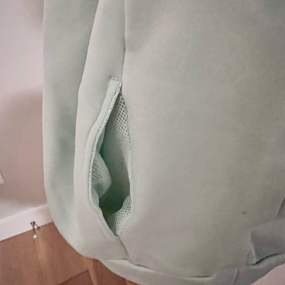 Nike Women’s Mint Green Crewneck Sweater - Picture 4 of 6